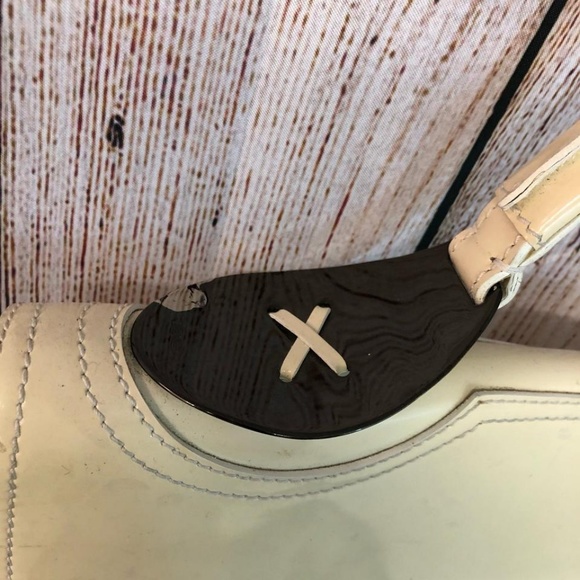 Fendi Large Creme Patent Leather Shoulder Bag - Picture 6 of 8